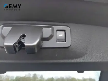 Photo 36 Renault Rafale  E-Tech full hybrid 200