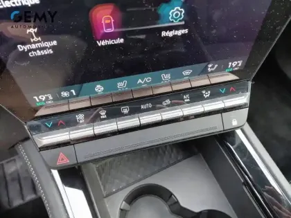 Photo 29 Renault Rafale  E-Tech full hybrid 200