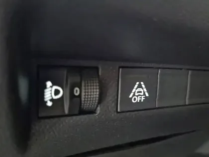 Photo 30 Peugeot 208  PureTech 100 S&S BVM6