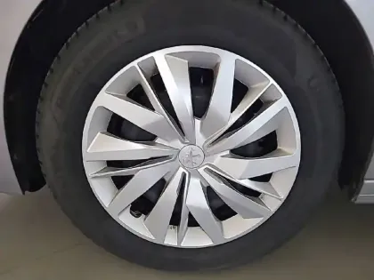 Photo 61 Peugeot 208  PureTech 75 S&S BVM5