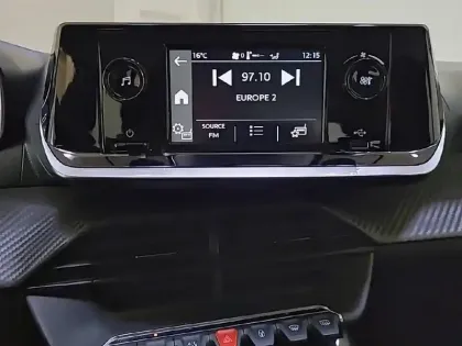 Photo 40 Peugeot 208  PureTech 75 S&S BVM5