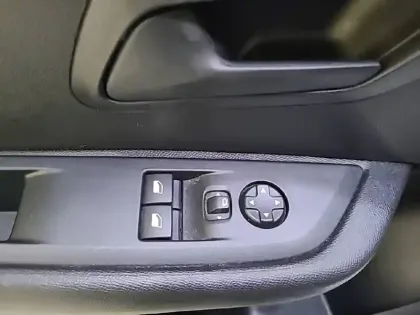 Photo 47 Peugeot 208  PureTech 75 S&S BVM5