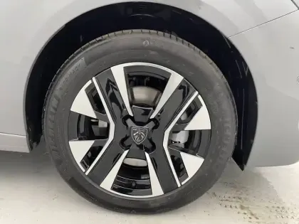 Photo 49 Peugeot 208  Hybrid 110 e-DCS6