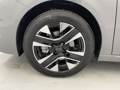 Photo 48 Peugeot 208  Hybrid 110 e-DCS6