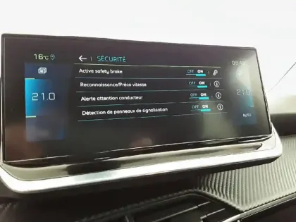 Photo 20 Peugeot 2008  Electrique 136 ch