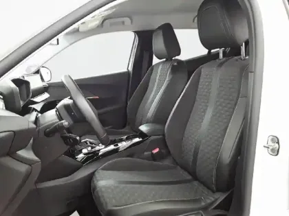 Photo 10 Peugeot 2008  Electrique 136 ch