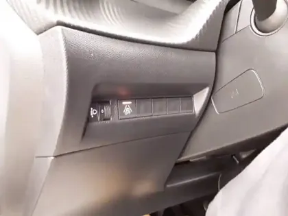 Photo 24 Peugeot 2008  Electrique 136 ch