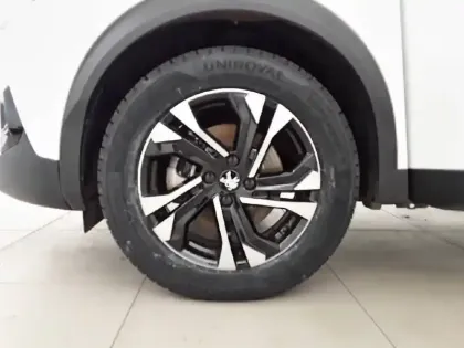 Photo 12 Peugeot 2008  Electrique 136 ch