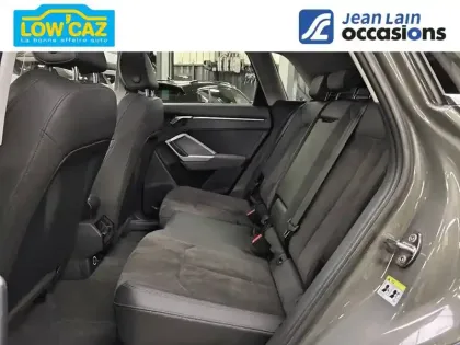 Photo 16 Audi Q3  45 TFSI 230 ch S tronic 7 Quattro