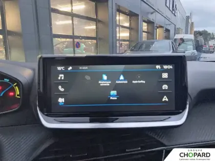 Photo 50 Peugeot 2008  Hybrid 136 e-DCS6