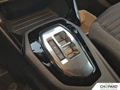 Photo 36 Peugeot 2008  Hybrid 136 e-DCS6