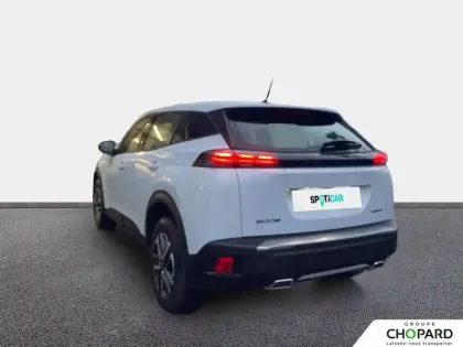 Photo 44 Peugeot 2008  Hybrid 136 e-DCS6