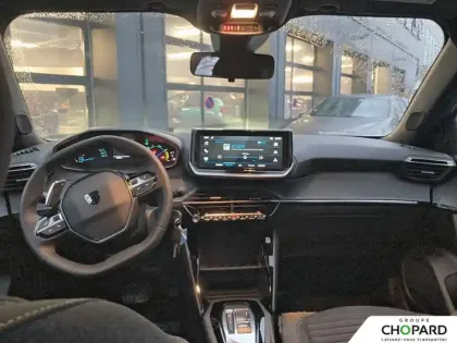 Photo 33 Peugeot 2008  Hybrid 136 e-DCS6