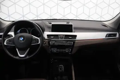 Photo 8 BMW X1  sDrive 20i 178 ch DKG7