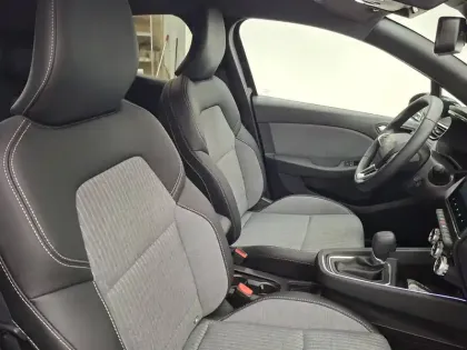 Photo 16 Renault Clio  E-Tech full hybrid 145 ch GSR2