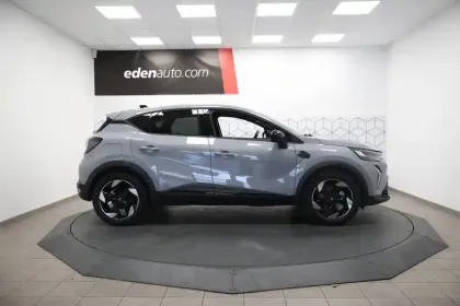 Photo 13 Renault Captur  E-Tech full hybrid 145 ch