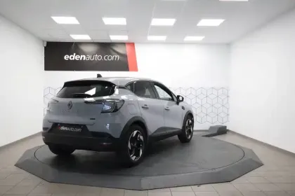 Photo 2 Renault Captur  E-Tech full hybrid 145 ch