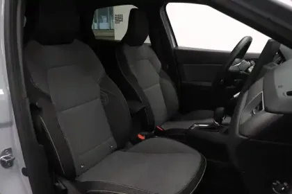 Photo 4 Renault Captur  E-Tech full hybrid 145 ch