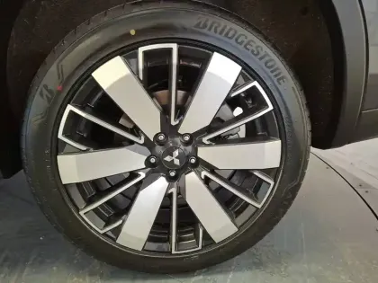 Photo 9 Mitsubishi Outlander  2.4 MIVEC PHEV 306 4WD