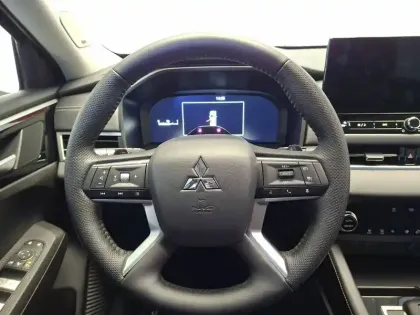 Photo 14 Mitsubishi Outlander  2.4 MIVEC PHEV 306 4WD