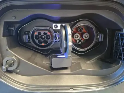 Photo 35 Mitsubishi Outlander  2.4 MIVEC PHEV 306 4WD