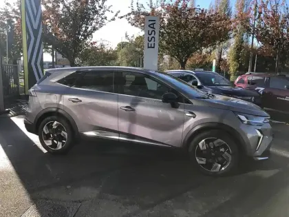 Photo 19 Renault Symbioz  E-Tech full hybrid 145