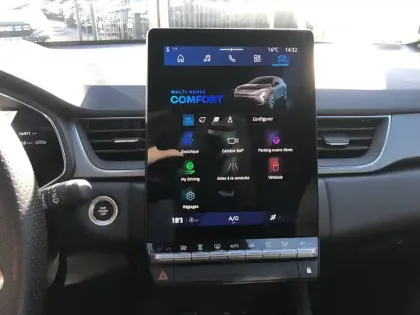 Photo 31 Renault Symbioz  E-Tech full hybrid 145