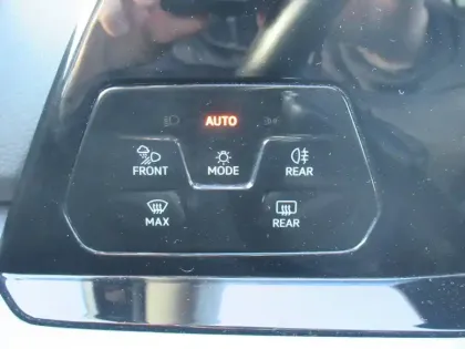 Photo 30 Volkswagen Golf  2.0 TDI SCR 115 BVM6