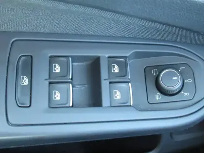 Photo 73 Volkswagen Golf  2.0 TDI SCR 115 BVM6