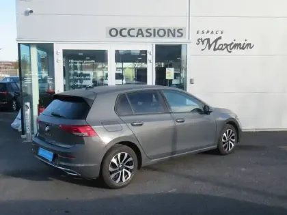 Photo 38 Volkswagen Golf  2.0 TDI SCR 115 BVM6