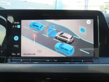 Photo 20 Volkswagen Golf  2.0 TDI SCR 115 BVM6