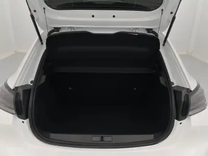 Photo 44 Peugeot 208  Hybrid 145 e-DCS6