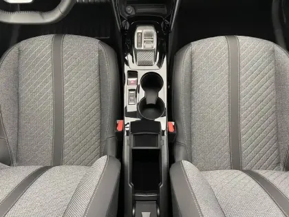 Photo 62 Peugeot 208  Hybrid 145 e-DCS6