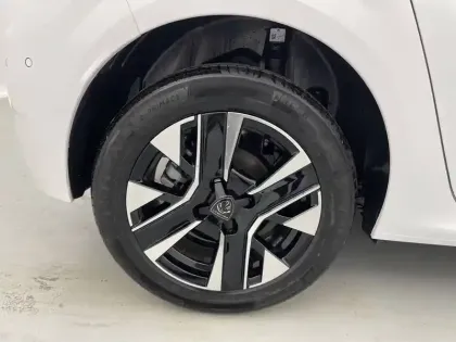 Photo 82 Peugeot 208  Hybrid 145 e-DCS6