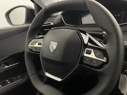 Photo 87 Peugeot 208  Hybrid 145 e-DCS6