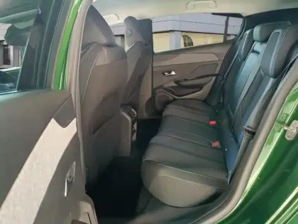 Photo 22 Peugeot 308  PHEV 180 e-EAT8 Allure Pack