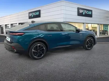 Photo 27 Peugeot 408  Hybrid 136 e-DCS6 GT