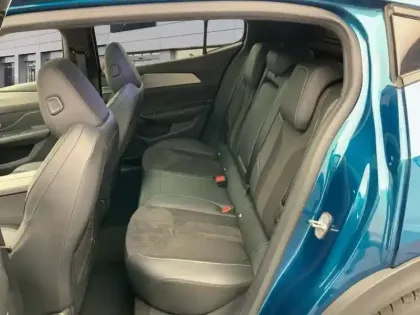 Photo 22 Peugeot 408  Hybrid 136 e-DCS6 GT