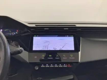 Photo 21 Peugeot 408  Hybrid 136 e-DCS6 GT