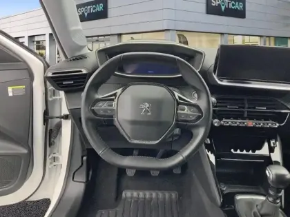 Photo 11 Peugeot 208  PureTech 100 S&S BVM6 Allure Pack