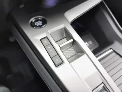 Photo 23 Peugeot 308  SW PHEV 180 e-EAT8 Allure Pack