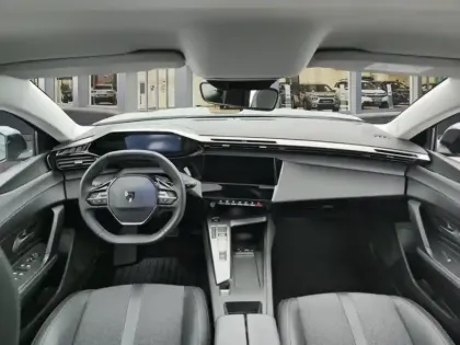 Photo 9 Peugeot 308  SW PHEV 180 e-EAT8 Allure Pack