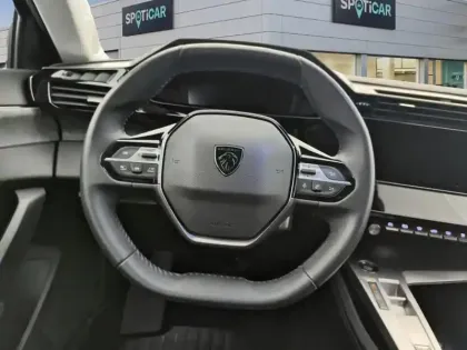 Photo 11 Peugeot 308  SW PHEV 180 e-EAT8 Allure Pack