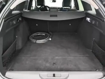 Photo 7 Peugeot 308  SW PHEV 180 e-EAT8 Allure Pack