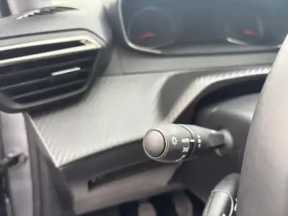 Photo 16 Peugeot 208  100 S&S BVM6 Style