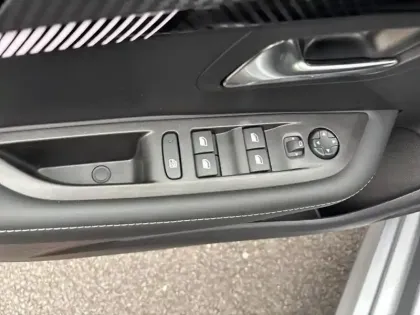 Photo 19 Peugeot 208  100 S&S BVM6 Style