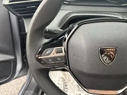 Photo 18 Peugeot 208  100 S&S BVM6 Style