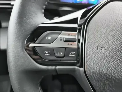 Photo 18 Peugeot 308  PHEV 180 e-EAT8 Allure Pack