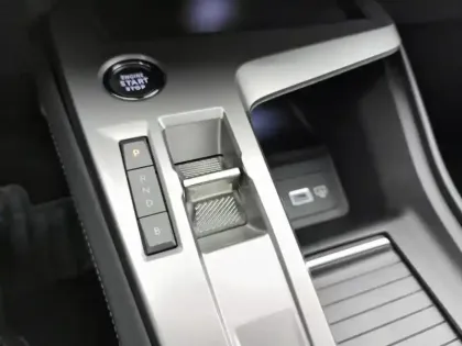 Photo 23 Peugeot 308  PHEV 180 e-EAT8 Allure Pack