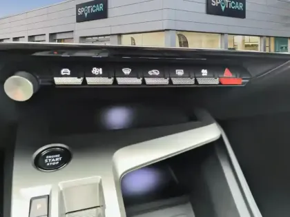 Photo 12 Peugeot 308  PHEV 180 e-EAT8 Allure Pack